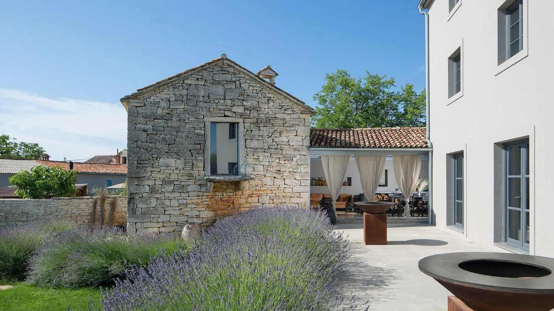 Holiday home Cozy Home In Tinjan With Outdoor Swimming Pool Croatia